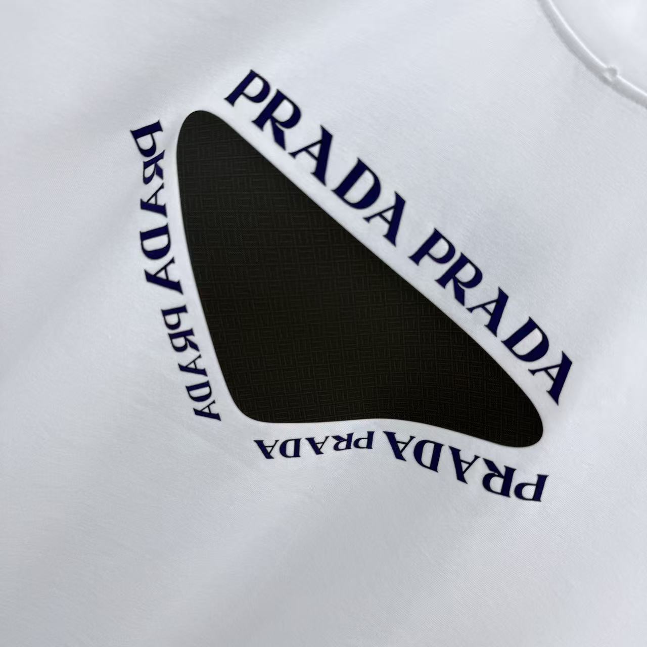 Prada 2026 Spring/Summer 3D Drip Art Unisex T-Shirt（NEW）