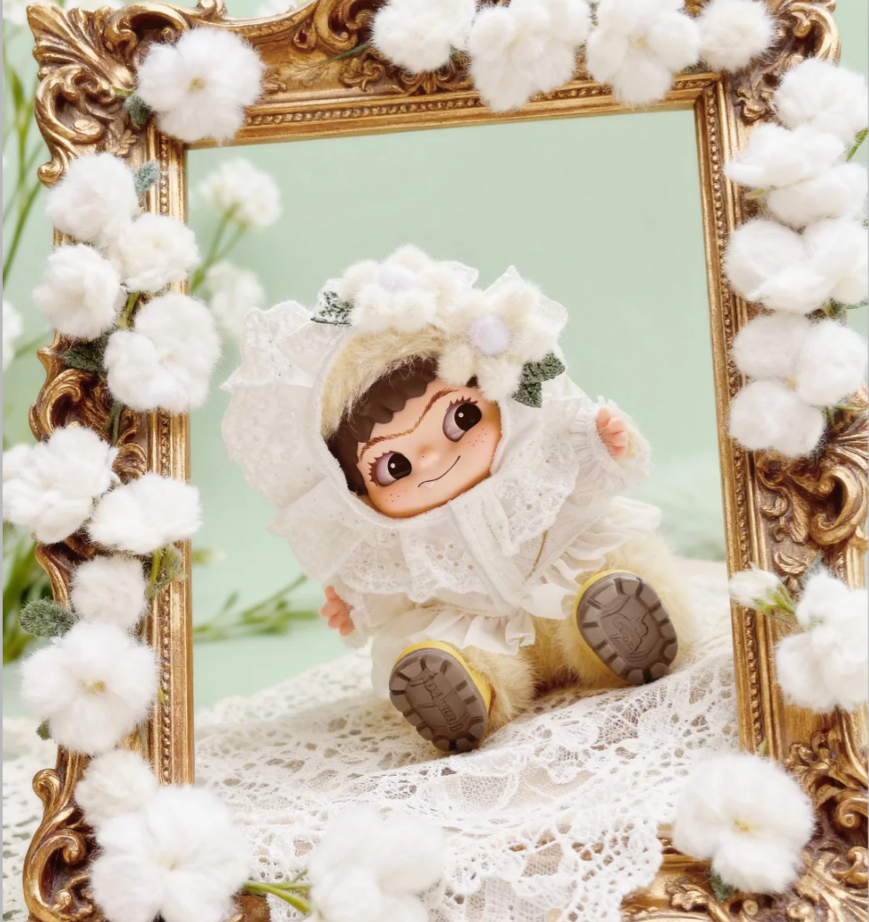 WAKUKU x FRIDA'S PARADOX - Canto Eterno Limited Edition Vinyl Plush Doll Pendant